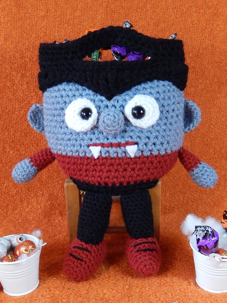 Trick or Treat Bags Vampire, Witch and Pumpkin, Bucket Heads Amigurumi Crochet Pattern image 8