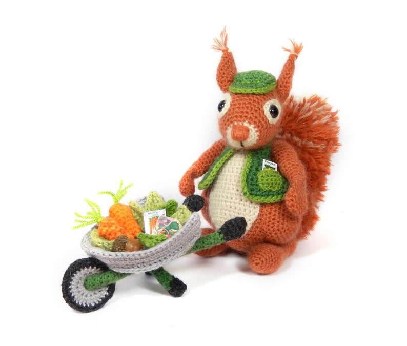 Cyril the Squirrel, Head Gardener Amigurumi Crochet Pattern image 1