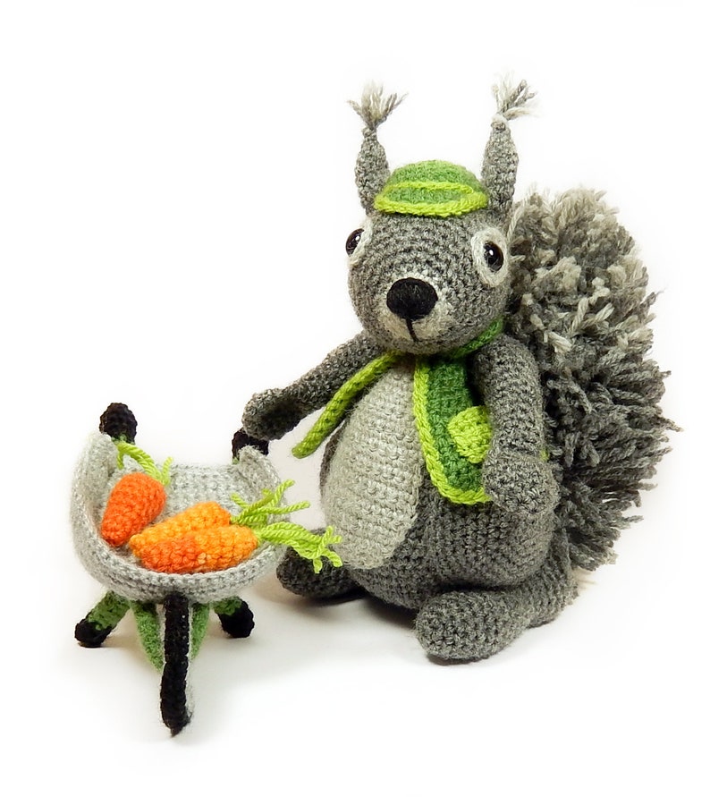 Cyril the Squirrel, Head Gardener Amigurumi Crochet Pattern image 5