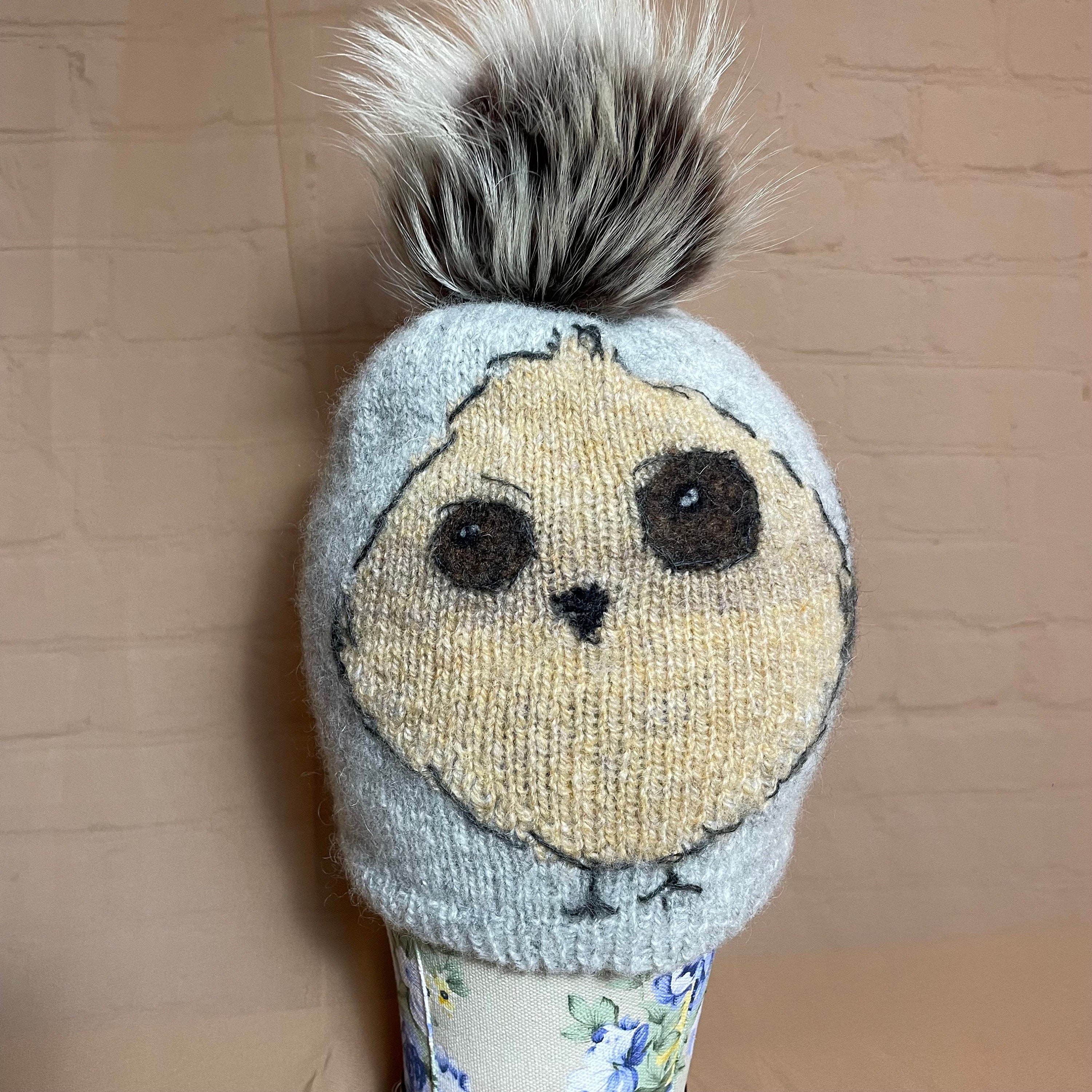 Handmade Knit Wool Hat With 2 Friendly Owls and Real Fox  display picture 1