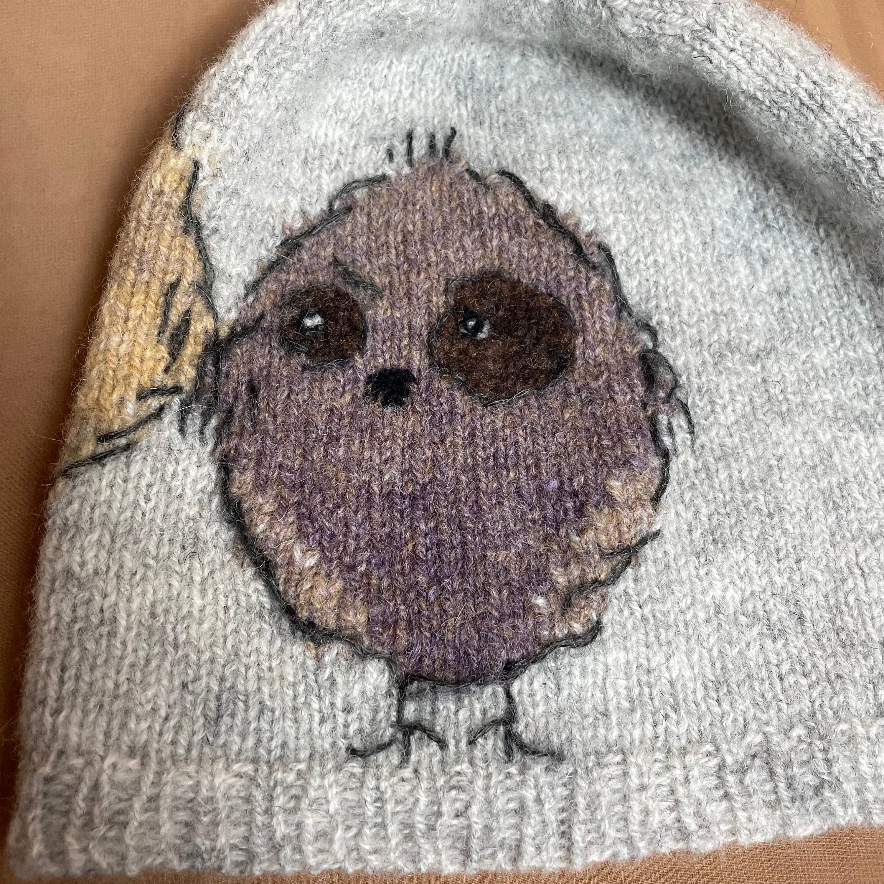 Handmade knit wool hat with 2 friendly owls and real fox detachable pompom Handmade Knit Wool Hat With 2 Friendly Owls and Real Fox  main image 2