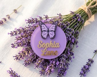 Personalisierter Lila Schmetterling Magnet Babypartybevorzugung, Benutzerdefinierter Name Lavendel Andenken, Taufe, Brautparty, Quinceamaßa Geschenk