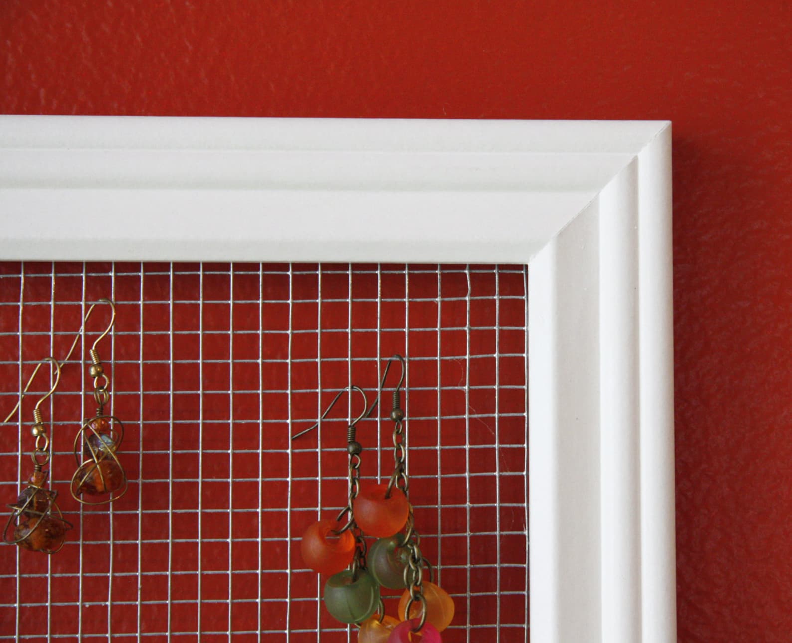 Earring Holder, 8 X 10 White Earring Display, Wire Mesh Earring Hanger