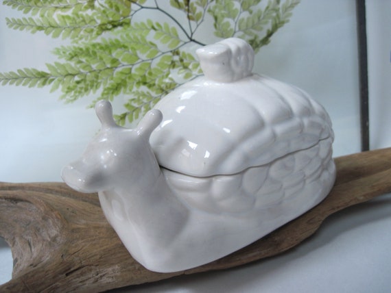 Vintage White  Ceramic Snail Box - image 1