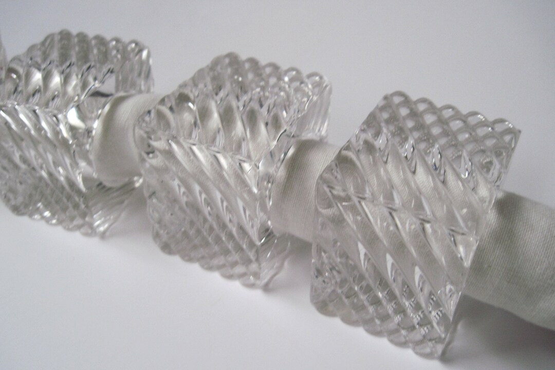 Vintage Set of 8 Clear Acrylic Napkin Rings Etsy