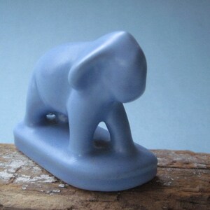 Vintage Ceramic Matte Glaze Blue Animal Elephant Figurine 1940s immagine 1