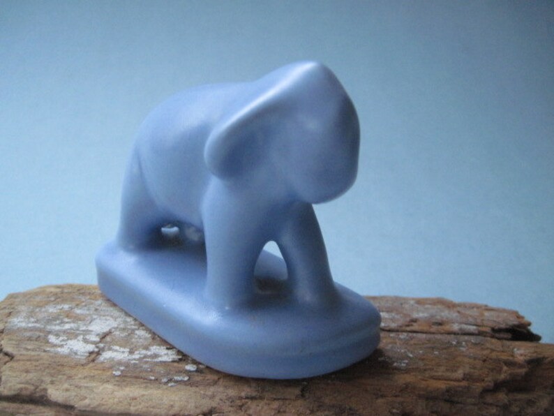 Vintage Ceramic Matte Glaze Blue Animal Elephant Figurine 1940s immagine 1