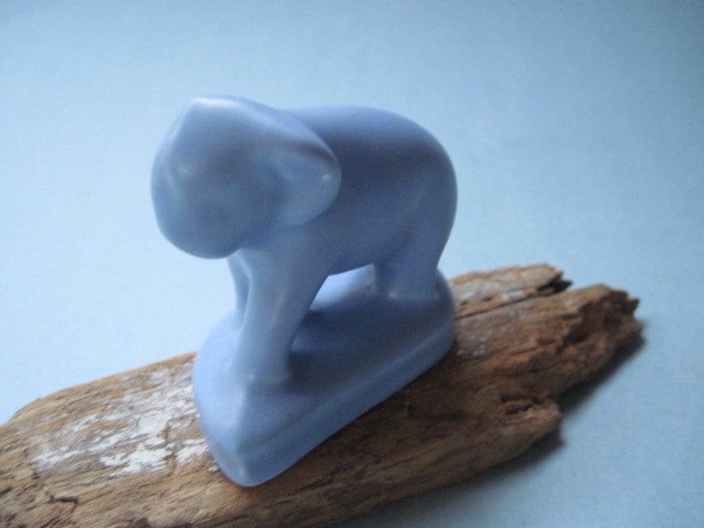 Vintage Ceramic Matte Glaze Blue Animal Elephant Figurine 1940s immagine 5