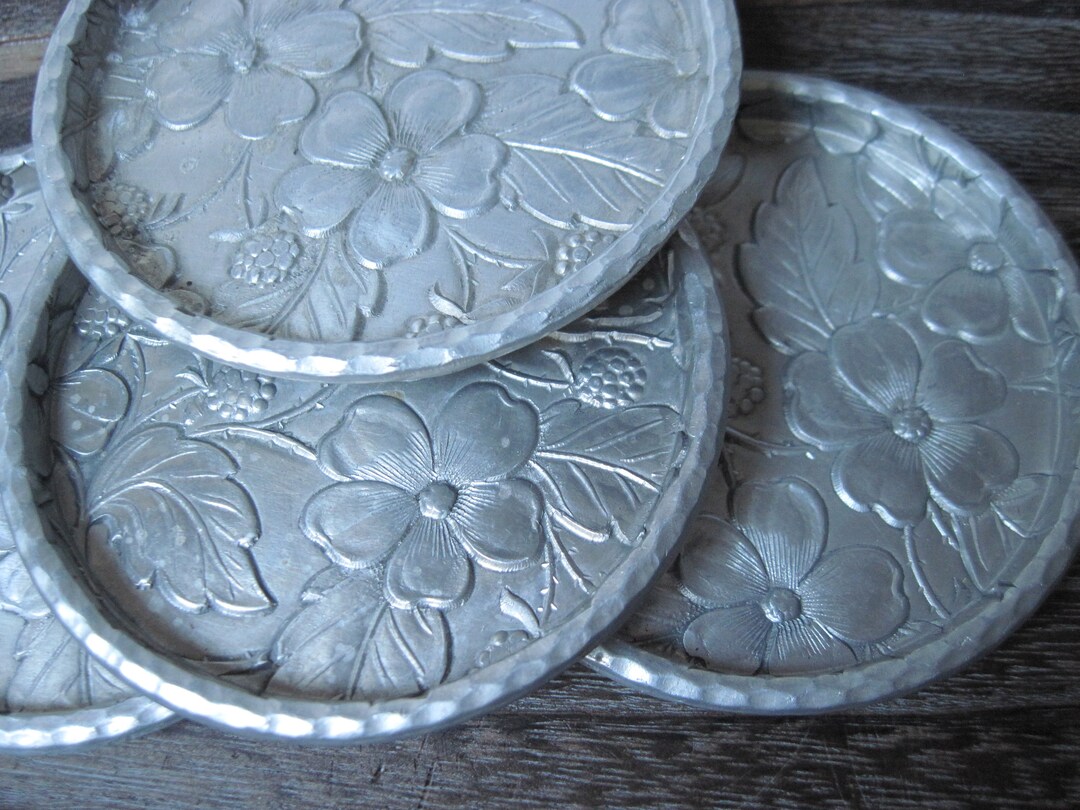 Vintage Set of 4 Everlast Hand Aluminum Coasters Dogwood Pattern
