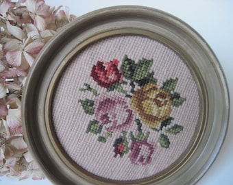 Vintage Round Floral Needelpoint