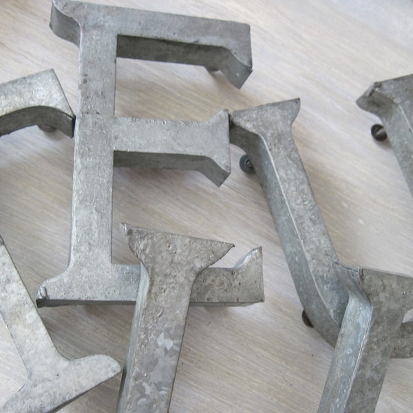 Vintage Galvanized Metal Aluminum 4  Mountable Letters E, T and U