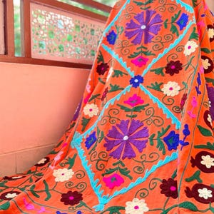 Manta de algodón Boho Suzani / Cubrecama, manta para sofá y decoración del hogar bordados a mano con flores
