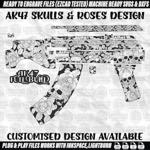 Puede incluir: Diseño de AK47 en blanco y negro con calaveras y rosas, listo para grabar. Incluye archivos SVG y DXF. El texto de la imagen dice "AK47 Skulls & Roses Design" y "Customised Design Available".