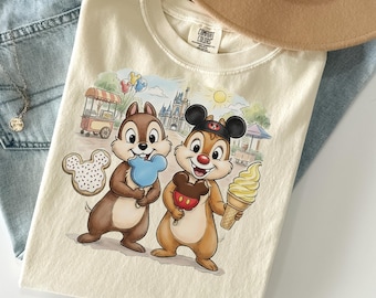 Divertido snack de Chip y Dale de Disneyland PNG, archivo PNG de helado de parque Disney, diseño de camiseta de Chip y Dale Double Trouble, familia de Magic Kingdom