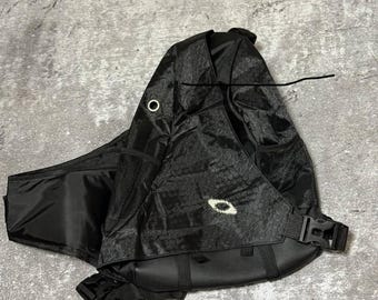 Vintage Oakley Style Slingbag 20L Size Gorpcore Style