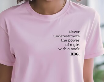Camiseta con bolsillo de la famosa RBG, camiseta que empodera a las amantes de los libros feministas.