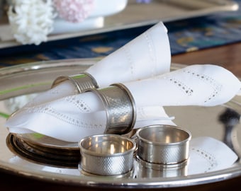 Set van 4 vintage Engelse sterlingzilveren servetringen • Gestempeld Birmingham • Gemengde ontwerpen • 67 g in totaal