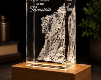 Old Man of the Mountain Crystal Keepsake | New Hampshire Engraved Souvenir (LED Base)