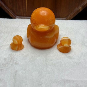 Yellow Calcite Mother Duck and Ducklings – Joy & Nurturing Crystal Set 1lb 1oz image 4
