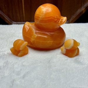 Yellow Calcite Mother Duck and Ducklings – Joy & Nurturing Crystal Set 1lb 1oz image 1