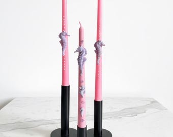 Handmade organic soy wax taper candle (pink & rose) | Designer candle with seahorses | Aesthetic decoration | Taper candle