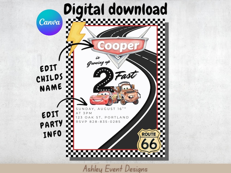 Puede incluir: Una plantilla de invitaci&oacute;n digital con borde a cuadros, un gr&aacute;fico de carretera sinuosa y coches de carreras. El texto incluye "Cooper is Growing up 2 Fast", "SUNDAY, AUGUST 16TH AT 3PM", "123 OAK ST, PORTLAND", "RSVP 828-835-0285" y una se&ntilde;al de "ROUTE 66".
