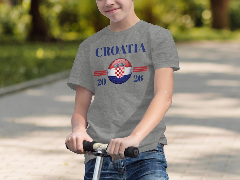 Grey t-shirt with "Croatia 2026" and Croatian flag design.