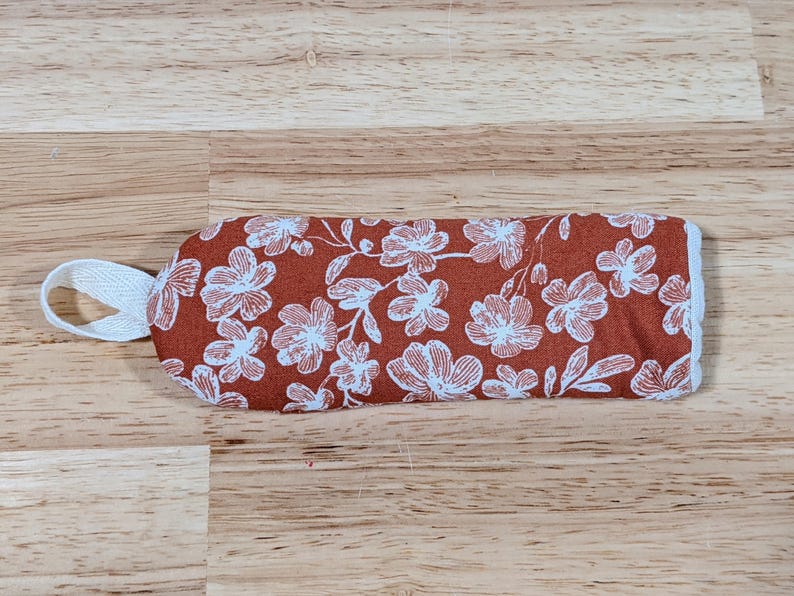 Handmade Quilted Cast Iron Skillet Handle Covers & Lid Knob Covers, Heat Resistant Pot Sleeve, Kitchen Protection Rust Floral Handle