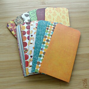 Dreams of autumn:Paper treat pockets//sachets,set of 12,small paper pouches,no flap,various fall patterns