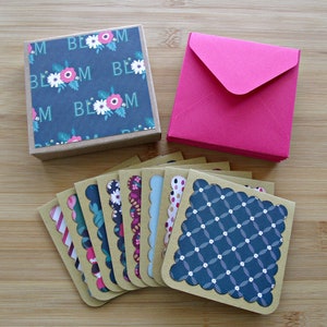Tiefe Blüten: Set mit 8 verschiedenen Allzweck-Notizkarten, 3x3 Mini-Boxkarten mit Umschlägen