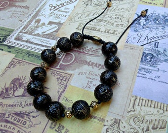 Pulsera shamballa//macramé negra y dorada, pulsera ajustable con cuentas de vidrio