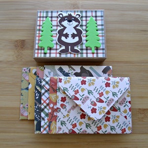 Woodland : lot de 8 cartes et enveloppes variées dans une boîte, 3 x 4 po. Cartes plates avec enveloppes à motifs