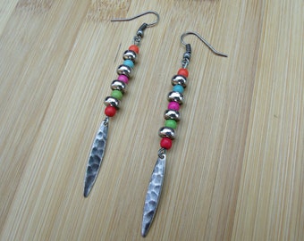 Spears:Beaded earrings,hammered silver,howlite and crystal glass dangle earrings