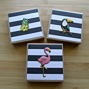 Set of 8 all purpose summer themed note cards,3x3 mini boxed cards with envelopes,3 options for you to choose