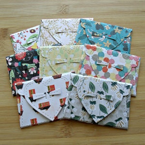 Manoir campagnard : lot de 8 mini enveloppes, petites enveloppes découpées en forme de coeur avec inserts vierges, enveloppes imprimées en papier cartonné