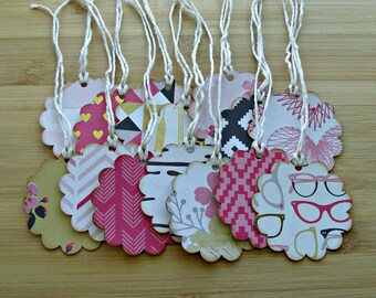 My story:Set of 14 all purpose gift tags,variety scalloped circle tags,hanging tags with twine