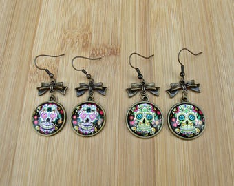 Skulls&bows:Glass cabochon earrings,18mm,dangle,day of the dead jewelry,2 options to choose