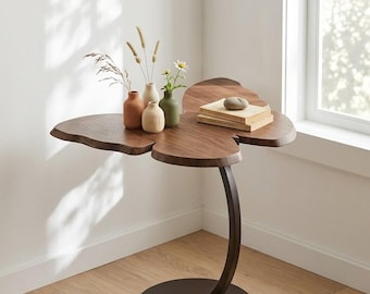 Tavolino laterale retrò in legno e metallo, tavolino da divano vintage di metà secolo, comodino compatto e salvaspazio, tavolino con piedistallo di piccole dimensioni