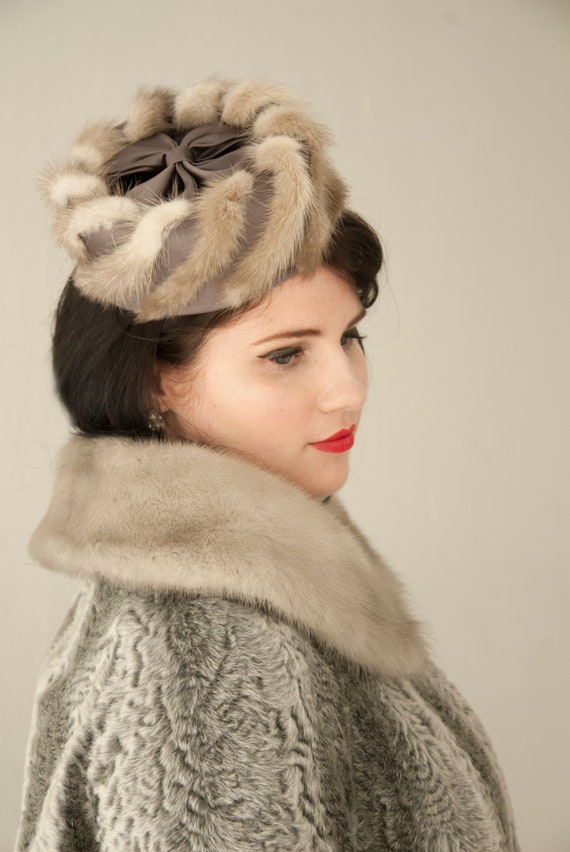 Vintage 1950s Gray Fur Pillbox Hat 