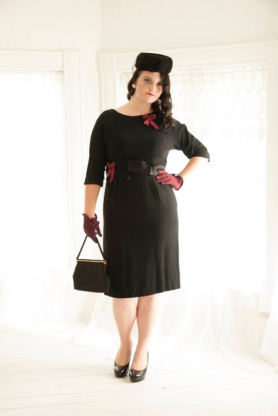 Vintage black 1950s dress, mulberry bows, rayon sa