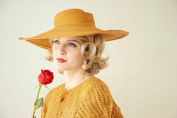 Vintage 1930s straw sun hat, woven natural wheat w