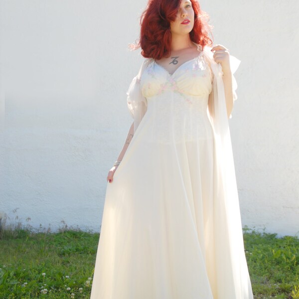 Vintage 1950s dress, white pin up nightie two piece long peignoir negligee robe lingerie set, pink flowers satin ribbon, L XL plus size