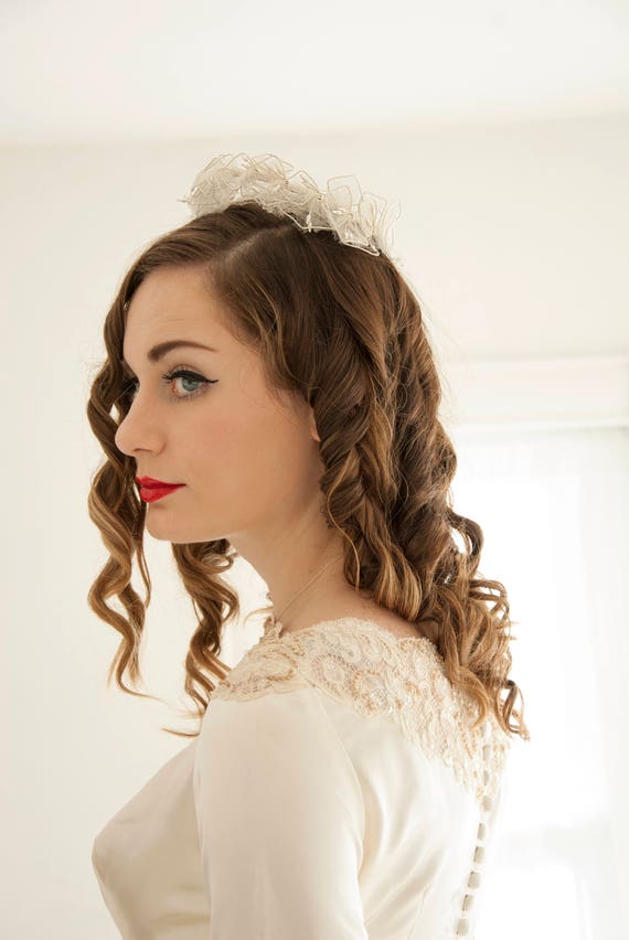 Ivory White Leaf Leaves Floral Petals Tulle 1950s Pin Up Hair