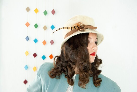 Vintage 1940s cream fedora hat, wool fur ivory whi