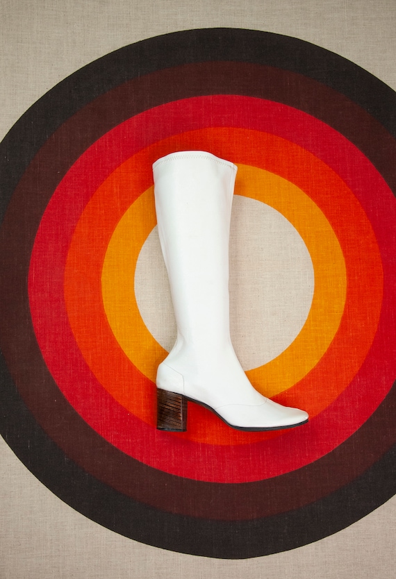 Vintage white mod boots, vinyl faux leather 1960s