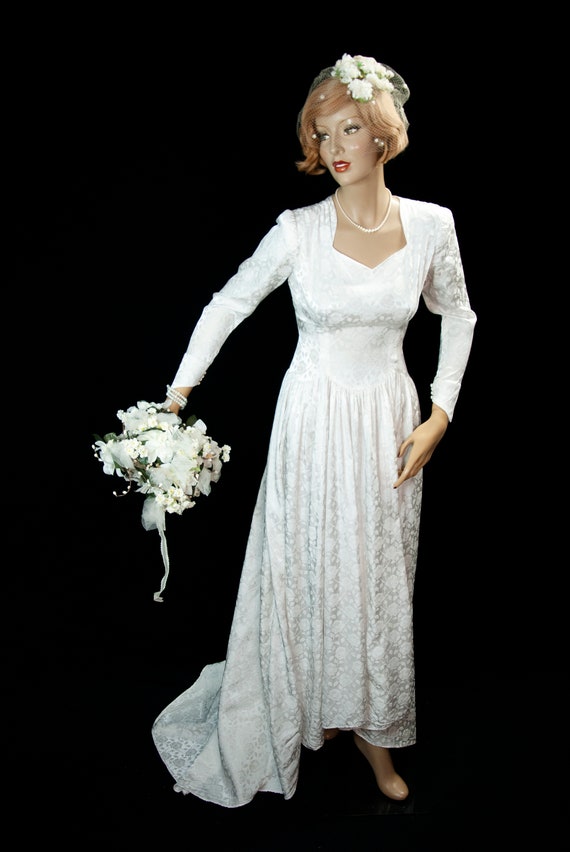 Vintage 1940s floral wedding dress, white brocade… - image 2