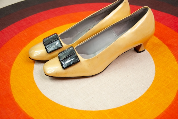 Vintage 1960s gold shoes, yellow slip-on formal dr