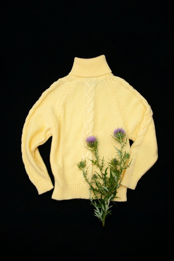 Vintage yellow turtleneck sweater, cable knit ligh