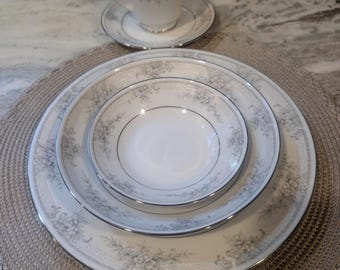 Elegant Noritake Sweet Leilani China-Platinum Trim Floral Dishes