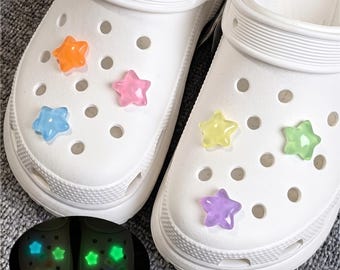 Adornos de estrellas que brillan en la oscuridad para zapatos, zuecos de espuma, accesorios para niños que brillan en la oscuridad.